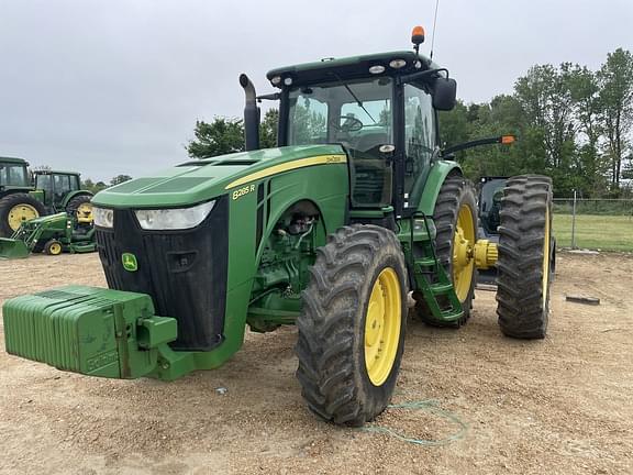 Image of John Deere 8285R equipment image 1