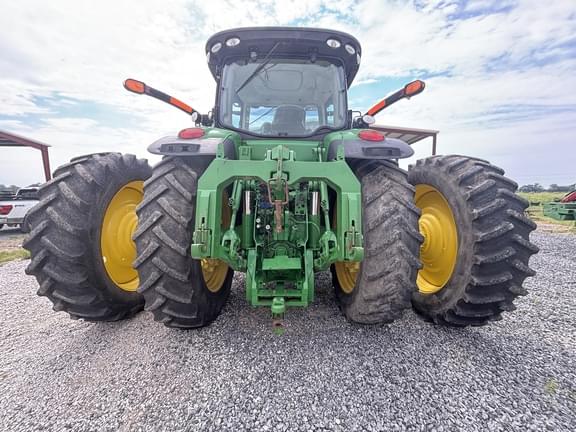 Image of John Deere 8285R equipment image 4