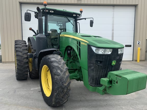 2011 John Deere 8285R Equipment Image0