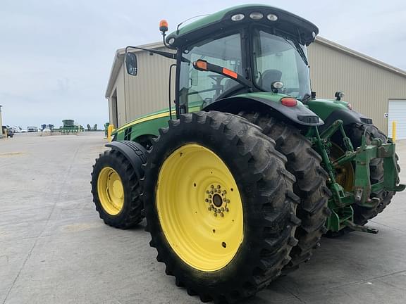 Image of John Deere 8285R equipment image 4