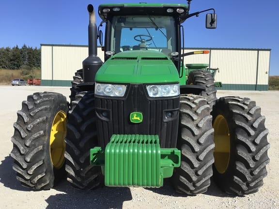 2011 John Deere 8285R Equipment Image0