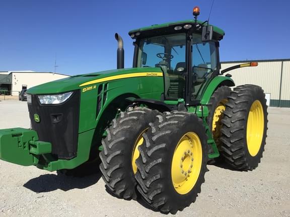 Image of John Deere 8285R equipment image 2