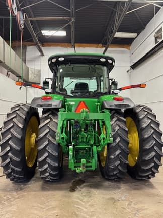 Image of John Deere 8285R equipment image 2