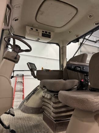 Image of John Deere 8285R equipment image 4