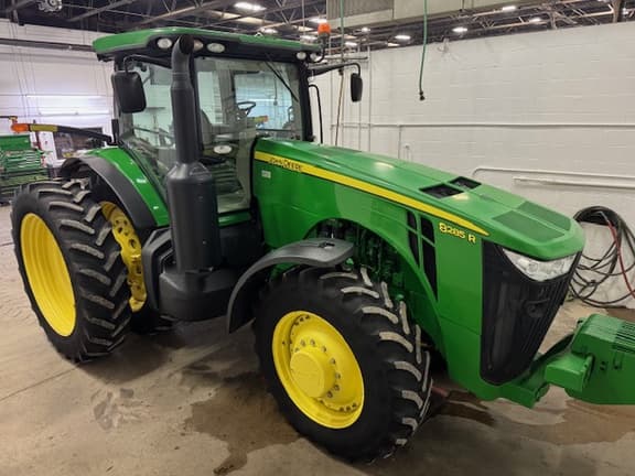 Image of John Deere 8285R equipment image 1