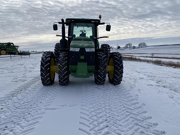 Image of John Deere 8285R equipment image 1