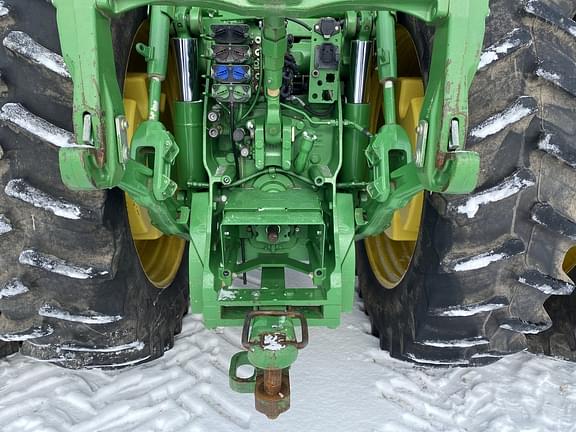 Image of John Deere 8285R equipment image 4