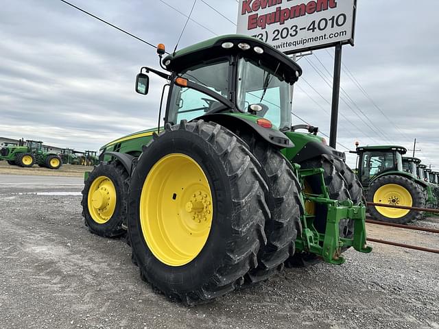 Image of John Deere 8285R equipment image 4