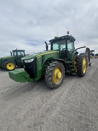 Image of John Deere 8285R equipment image 2