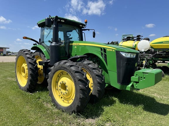 Main image John Deere 8285R