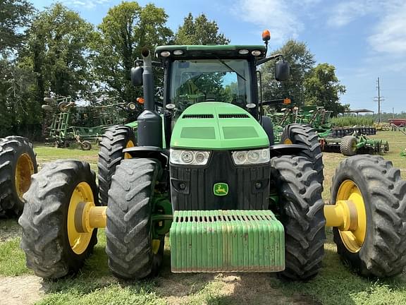 Image of John Deere 8285R equipment image 2