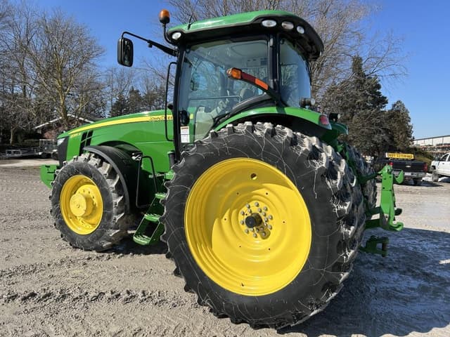 Image of John Deere 8285R equipment image 4