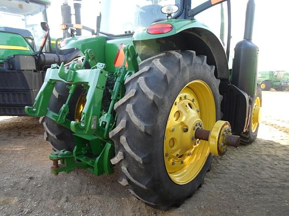 Image of John Deere 8285R equipment image 4