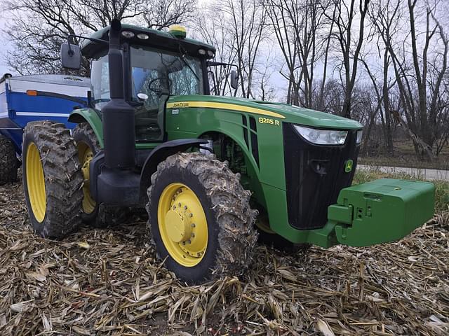 Image of John Deere 8285R equipment image 4