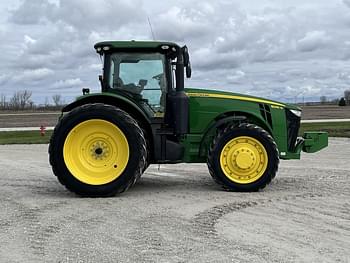 2011 John Deere 8285R Equipment Image0