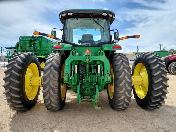 Image of John Deere 8285R equipment image 3