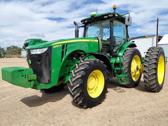 2011 John Deere 8285R Equipment Image0