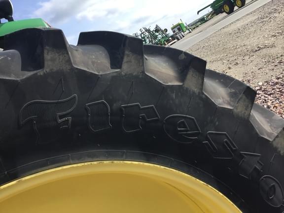 Image of John Deere 8285R equipment image 2