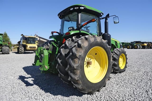 Image of John Deere 8285R equipment image 4