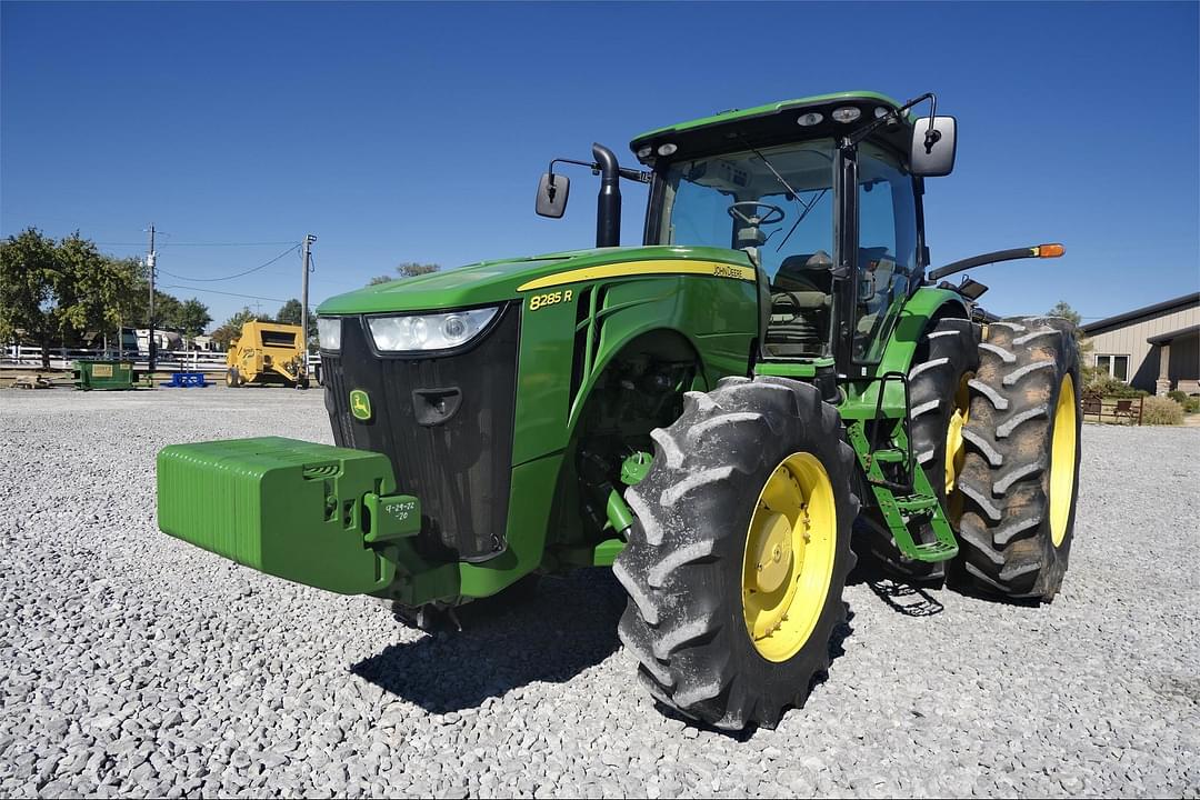 Image of John Deere 8285R Primary image