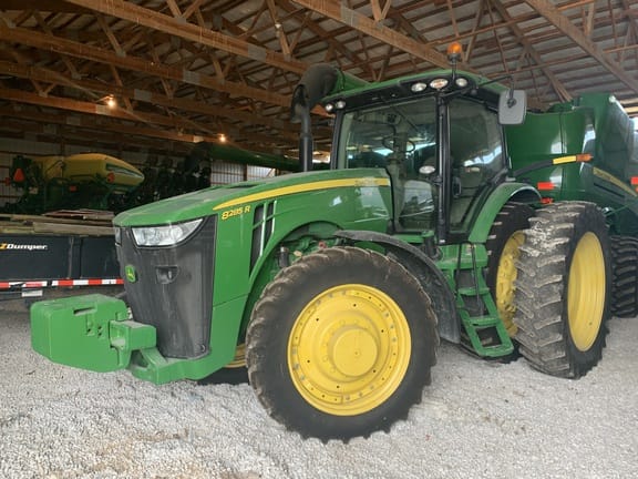 2011 John Deere 8285R Equipment Image0
