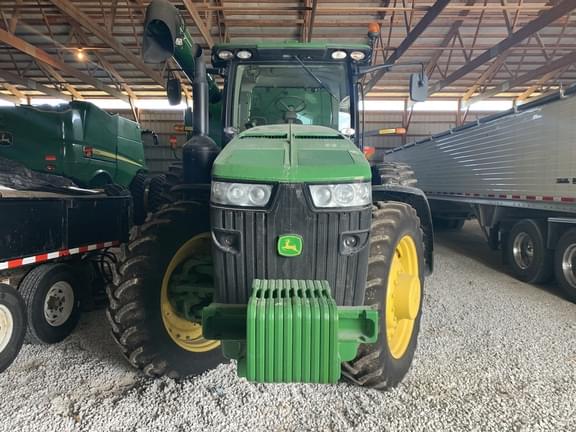 Image of John Deere 8285R equipment image 1