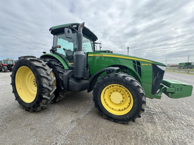 Image of John Deere 8285R equipment image 3