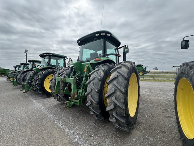Image of John Deere 8285R equipment image 4