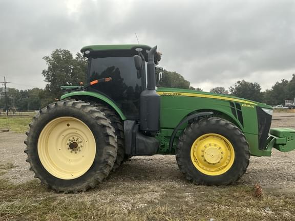 Image of John Deere 8285R equipment image 4