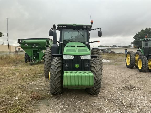 Image of John Deere 8285R equipment image 2