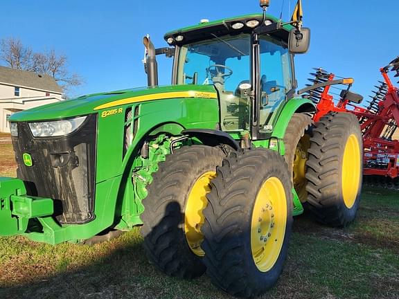 Image of John Deere 8285R Primary image