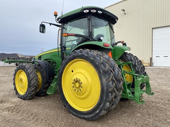 Image of John Deere 8285R equipment image 4