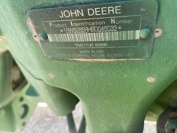 Image of John Deere 8285R equipment image 3