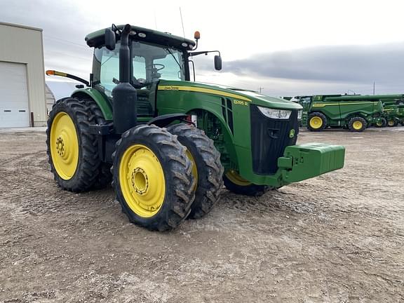 Image of John Deere 8285R Primary image