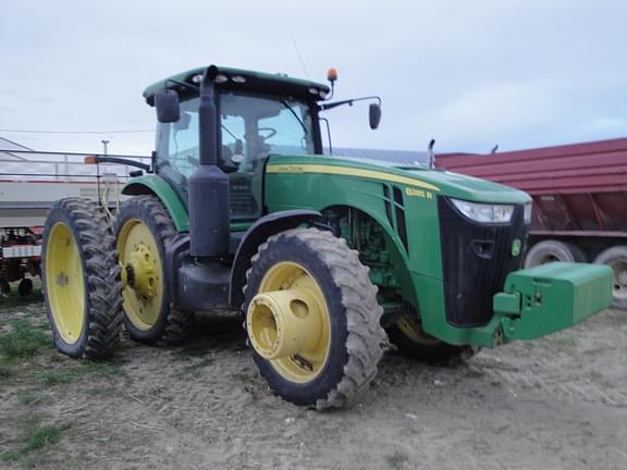 Image of John Deere 8285R equipment image 3