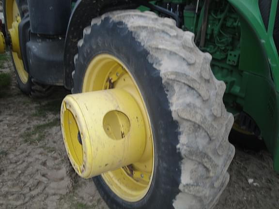 Image of John Deere 8285R equipment image 4