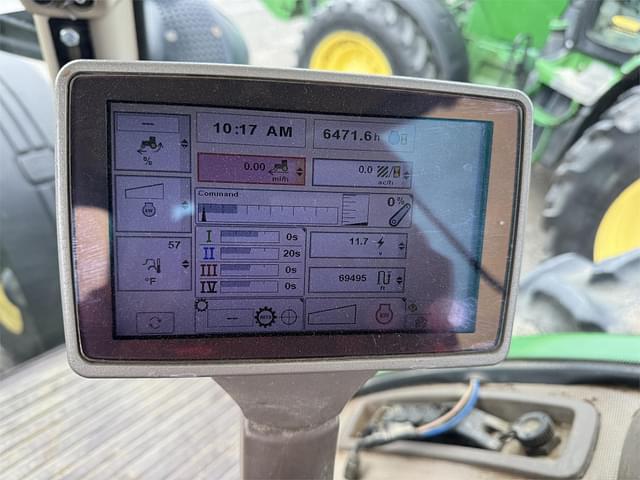 Image of John Deere 8285R equipment image 2