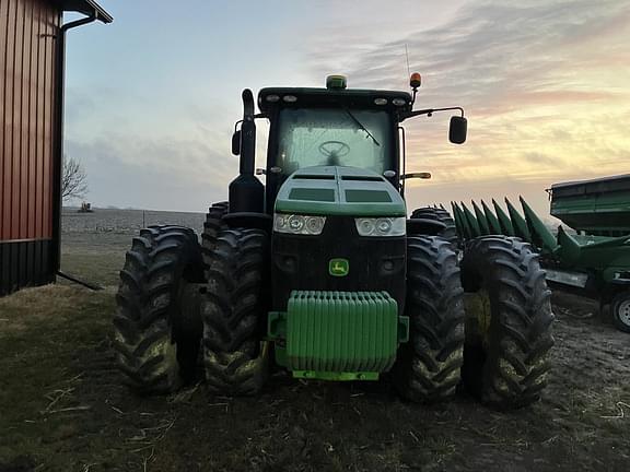 Image of John Deere 8285R equipment image 3