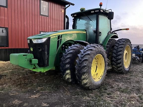 Image of John Deere 8285R Primary image