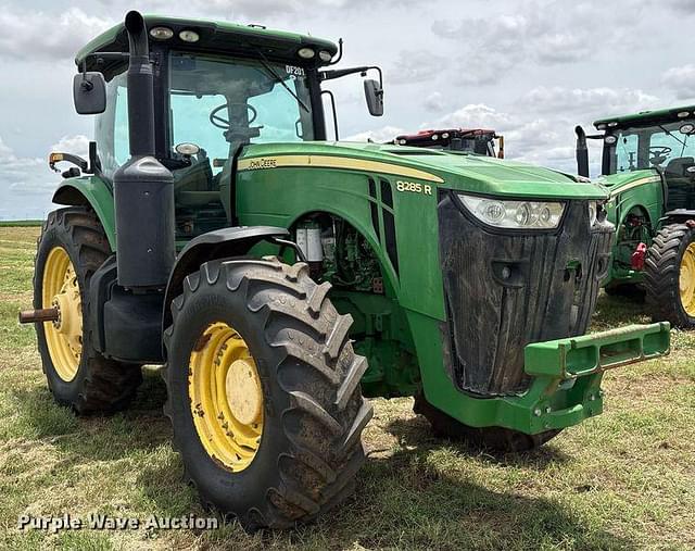 Image of John Deere 8285R equipment image 2