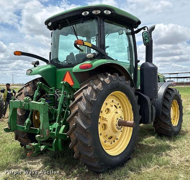 Image of John Deere 8285R equipment image 4