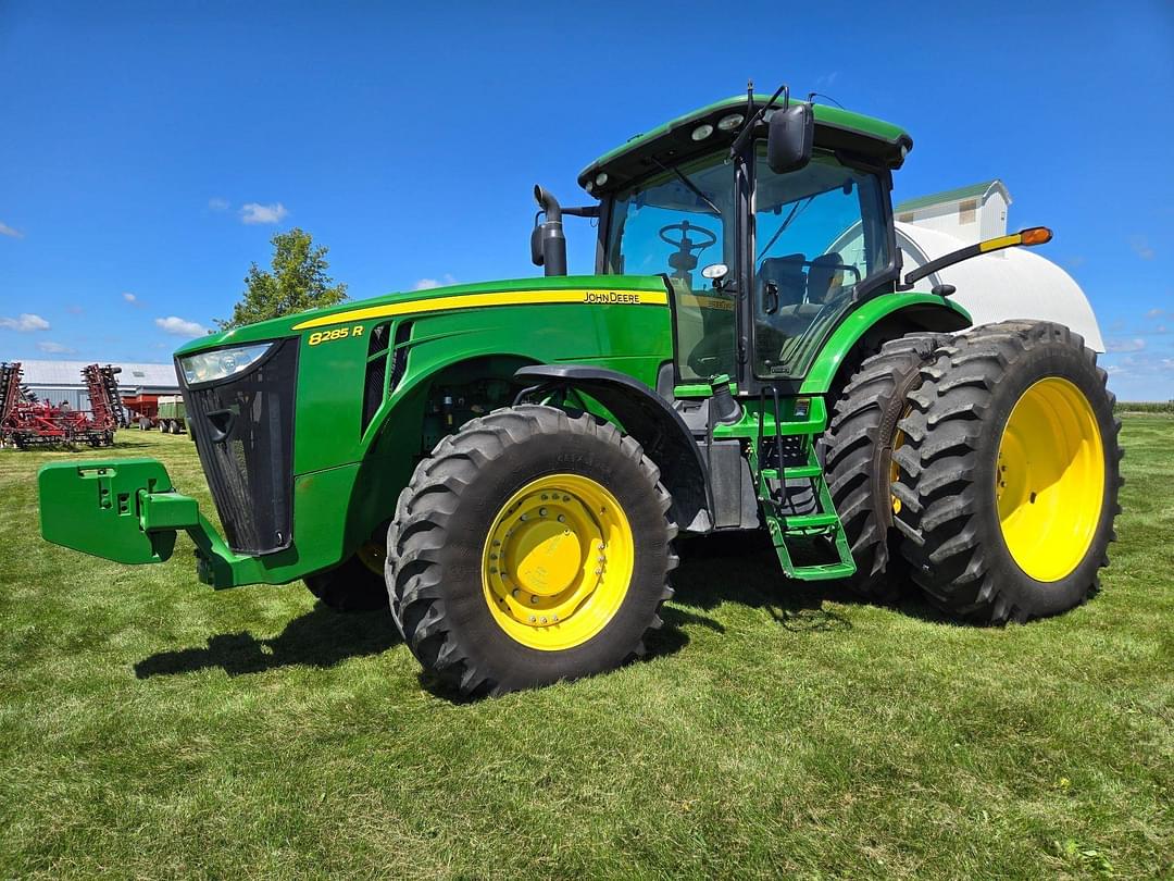 Image of John Deere 8285R Primary image