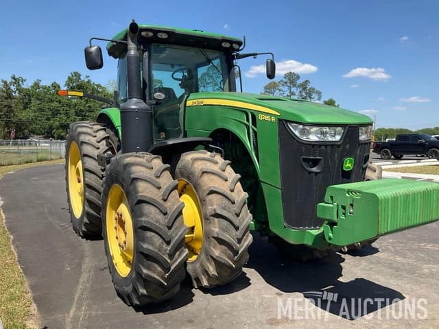 Image of John Deere 8285R equipment image 4