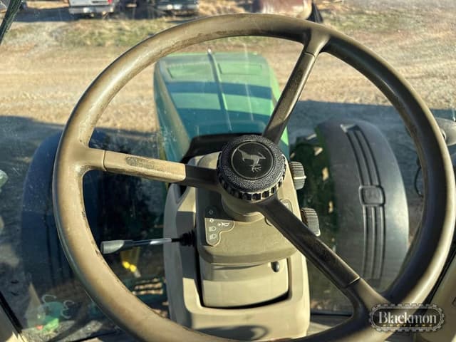 Image of John Deere 8285R equipment image 3