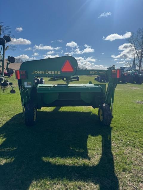 Image of John Deere 830 equipment image 3