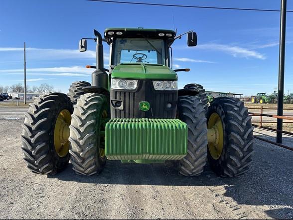Image of John Deere 8310R equipment image 2