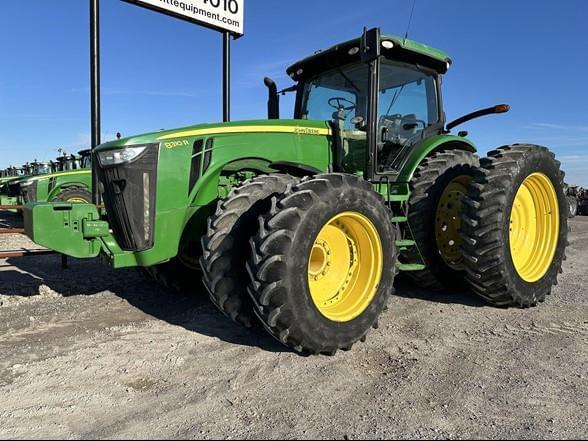 Image of John Deere 8310R equipment image 4