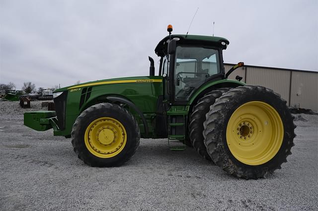 Image of John Deere 8310R equipment image 2