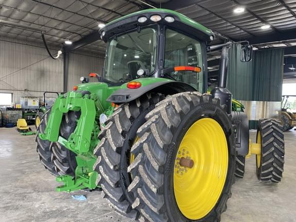 Image of John Deere 8310R equipment image 3