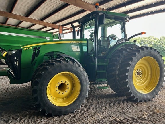 2011 John Deere 8310R Equipment Image0